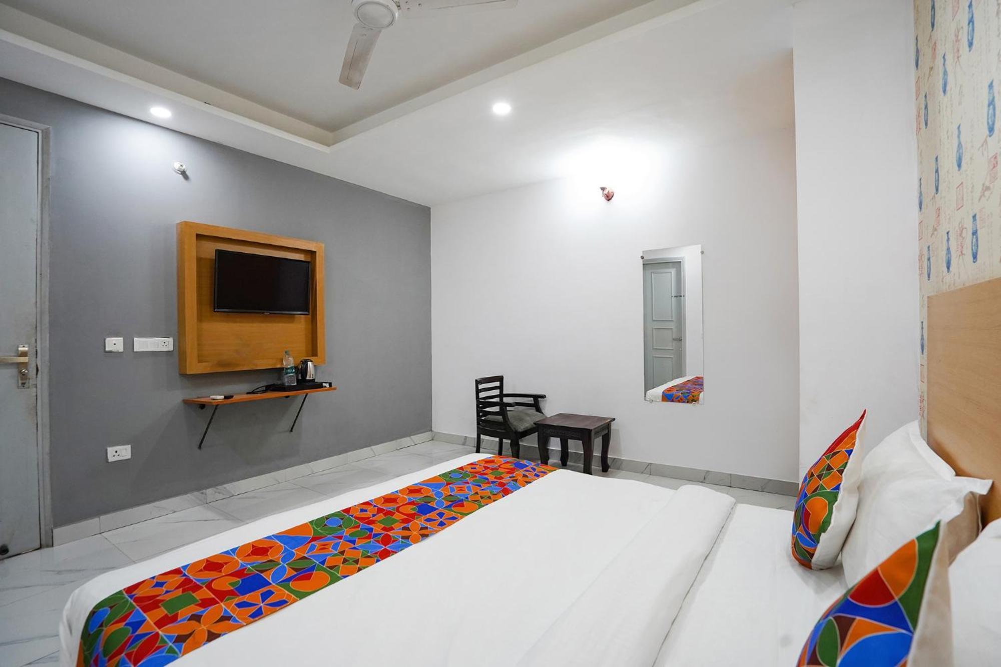 Fabhotel Prime Culture 诺伊达 外观 照片